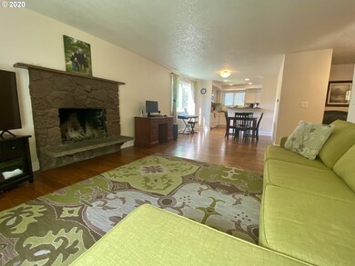 Living Room/Dining Room
