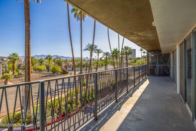 Redondo Tower *All Units Remodeled*, Tucson, AZ 85701 - photo 3