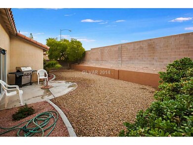 2626 Holy Cross Dr, Las Vegas, NV 89156 - photo 3