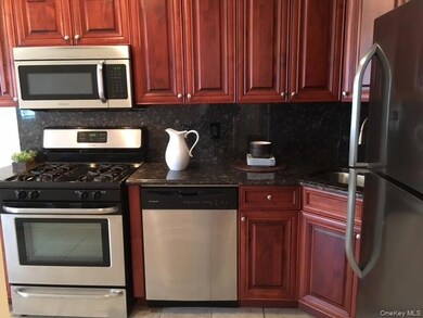 1421 Broadway unit 211R, Hewlett, NY 11557 - photo 2