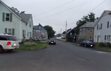 17 Sherman St, Riverside, RI 02915 - photo 5