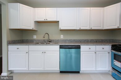 3025 Mission Square Dr, Fairfax, VA 22031 - photo 6