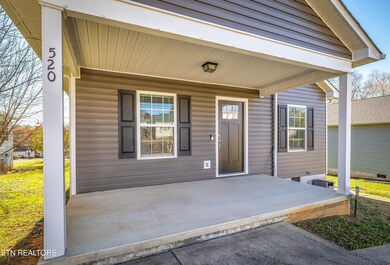 520 Midlake Dr, Knoxville, TN 37918 - photo 2