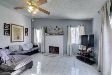 1816 N Torrey Pines Dr, Las Vegas, NV 89108 - photo 7