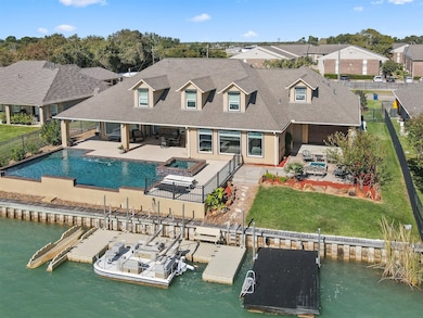 8901 Shiloh St, Texas City, TX 77591 - photo 3