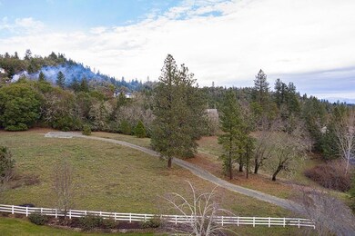 150 Kimberly Way, Grants Pass, OR 97526 - photo 4