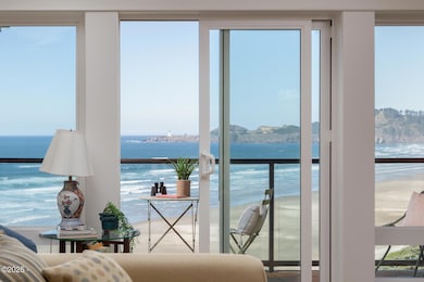 1125 NW Spring St unit A302, Newport, OR 97365 - photo 4