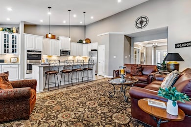 136 Falling Water Ln, Morgantown, WV 26508 - photo 2