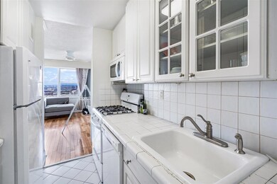 225 St Pauls Ave unit 16R, Jersey City, NJ 07306 - photo 5