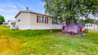 33 Dunlop Ave, Mechanic Falls, ME 04256 - photo 2