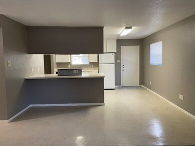 724 Willow St unit 2, Waller, TX 77484 - photo 2