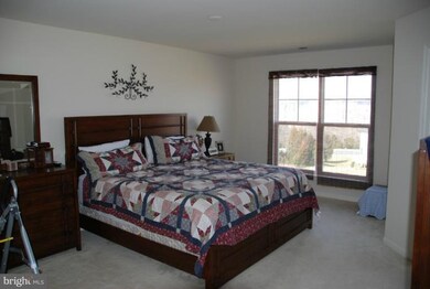 9221 Alvyn Lake Cir, Bristow, VA 20136 - photo 4