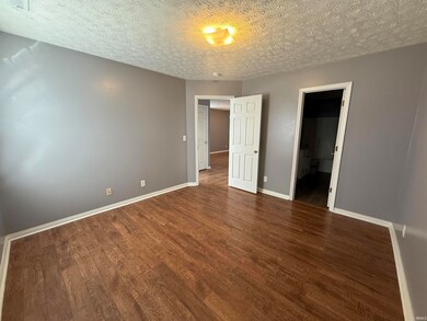 5839 River Walk Cir, Newburgh, IN 47630 - photo 7