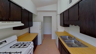 15341 Fairwood Ct, Horizon City, TX 79928 - photo 3