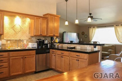 2924 F 1/4 Rd, Grand Junction, CO 81504 - photo 3