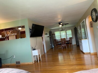 2318 Peninsula Dr, Erie, PA 16506 - photo 4