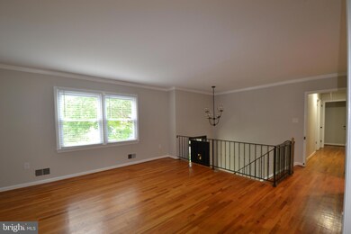 6900 Stonebridge Ct, Alexandria, VA 22306 - photo 5