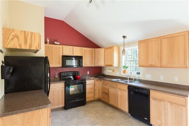 38 Collins Cir, Rochester, NH 03867 - photo 5