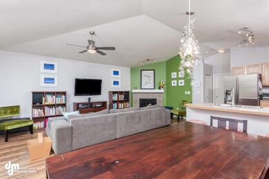 Dining Area 20160429-DW-9374-FULL