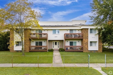 35775 Union Lake Rd, Clinton Township, MI 48035 - photo 2