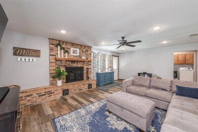 309 Mockingbird Ln, Decatur, TX 76234 - photo 4