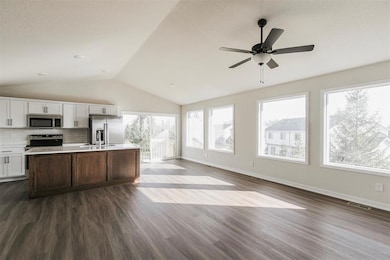 450 Commons Dr, Carlisle, IA 50047 - photo 4