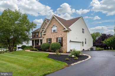 126 Picket Post Ln, Phoenixville, PA 19460 - photo 2