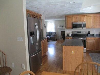 7 Lapham Ct, Mendon, MA 01756 - photo 2