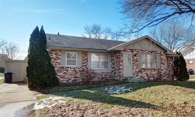 4702 Valdez Dr, Des Moines, IA 50310 - photo 2
