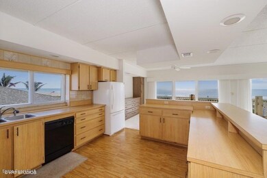747 S Atlantic Ave, Cocoa Beach, FL 32931 - photo 5
