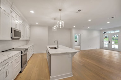 2002 Gildridge Dr unit 203, Nashville, TN 37221 - photo 2