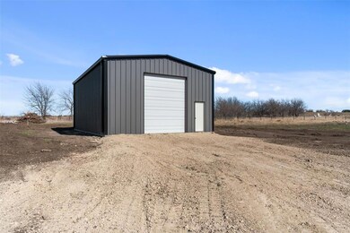 2041 Sunset Hill Ct, Weatherford, TX 76087 - photo 3