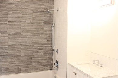 190 Congress St unit 2L, Jersey City, NJ 07307 - photo 4