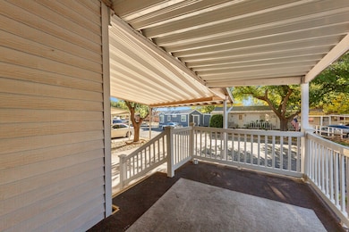 180 N 1100 E unit 8, Washington, UT 84780 - photo 2