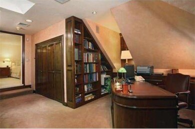 54 Hampshire St, West Newton, MA 02465 - photo 7