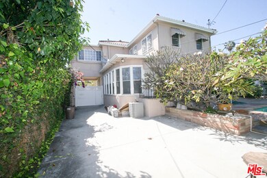 2208 Wellington Rd, Los Angeles, CA 90016 - photo 7