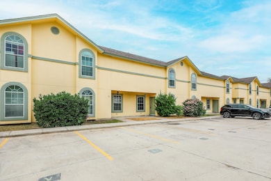 1000 Ranchway Dr unit 86, Laredo, TX 78045 - photo 6