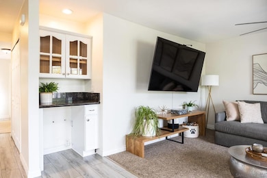 832 Kalpati Cir unit E, Carlsbad, CA 92008 - photo 6