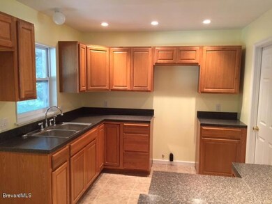 04 Kitchen