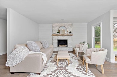 10341 Mohawk Ln, Leawood, KS 66206 - photo 6