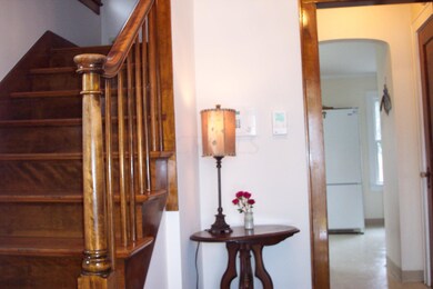 Foyer.jpg