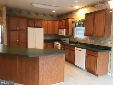 5079 Valley Stream Ln unit 60, Macungie, PA 18062 - photo 7