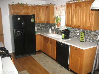 303 Anderson Dr, Wayland, MI 49348 - photo 7