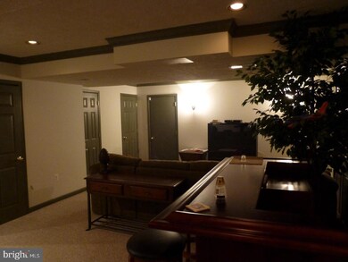 400 Applegate Ct, Linthicum Heights, MD 21090 - photo 5