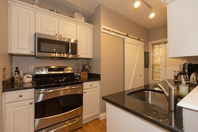2 Greenleaf St unit 2, Newburyport, MA 01950 - photo 7