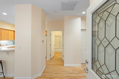 10700 SE 260th St unit J101, Kent, WA 98030 - photo 5