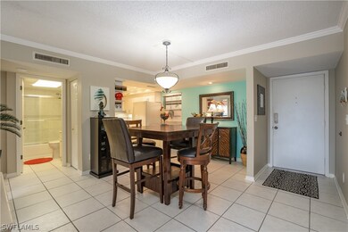 12501 Mcgregor Blvd unit 9, Fort Myers, FL 33919 - photo 4
