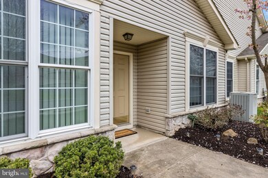 524 Poppy Ct unit V202, Langhorne, PA 19047 - photo 2