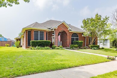 6018 Hawkeye Rd, Rowlett, TX 75089 - photo 3
