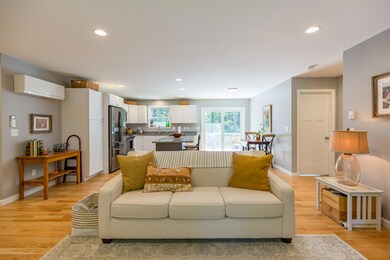 15 Blandings Way